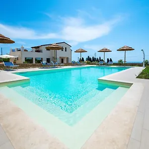 https://villa-carmiano-luxury-bedrooms-in-avola-in-the-province.sicilyhotelsitaly.net